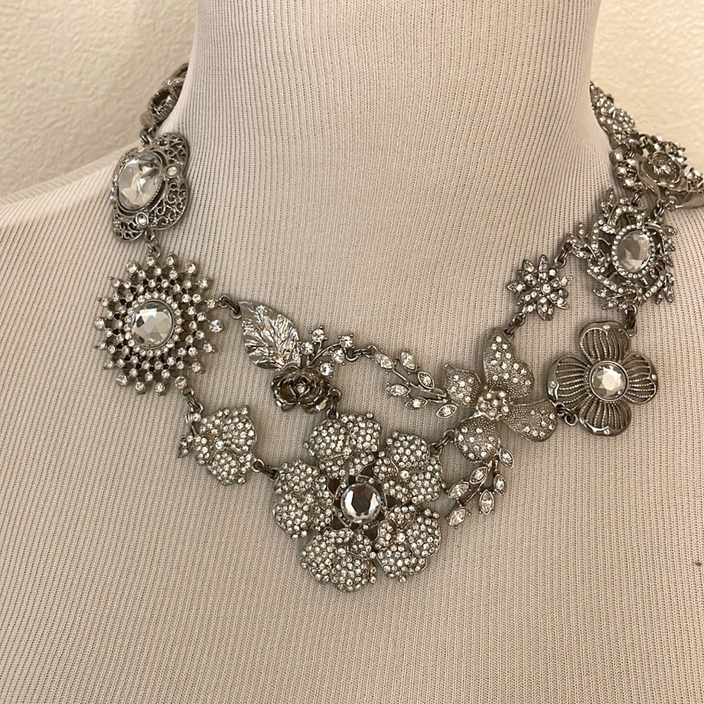 Statement necklace